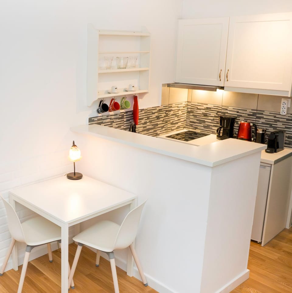 Kitchen or kitchenette, stove