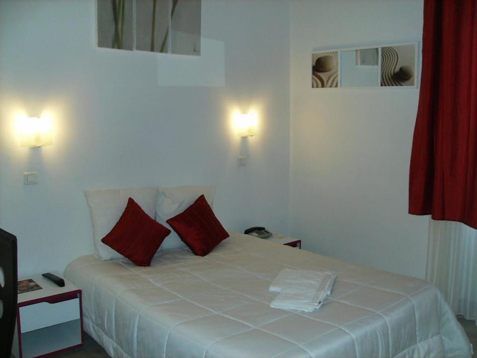 Hôtel Pedussaut Hotel in Occitanie