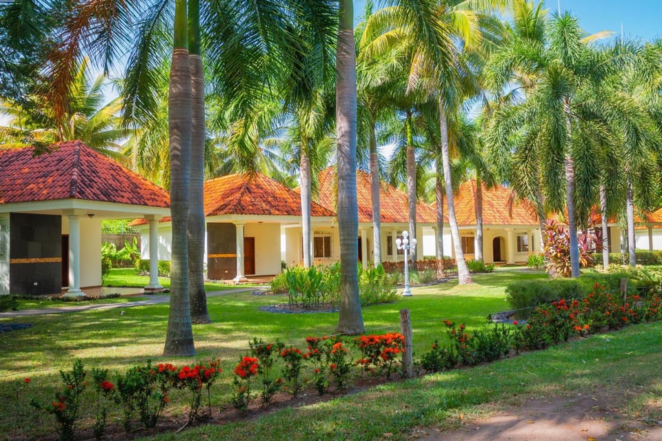 Pato Canales Hotel & Resort Hotel in El Salvador