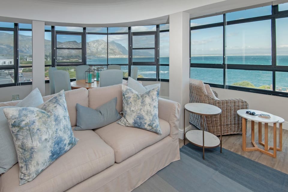 Living room, Sea view