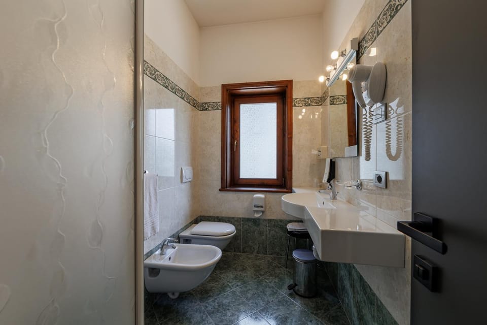 Bathroom, bidet