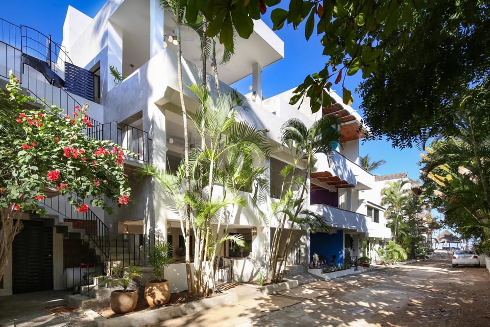 Property building, Facade/entrance, Inner courtyard view