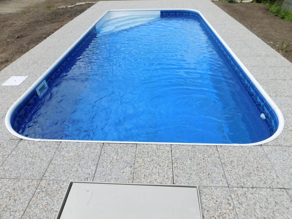 Swimming pool, Swimming pool