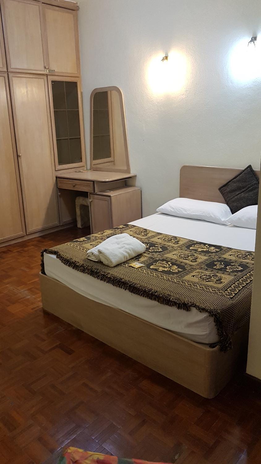 Home stay Bayu Emas Appartment, Batu Ferringhi Apartment in Batu Ferringhi, Penang, Malaysia
