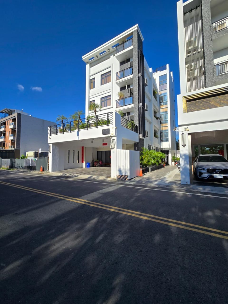 Property building, Location, Parking