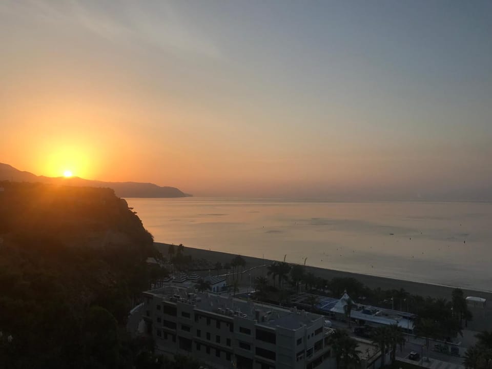 Balcony/Terrace, Beach, Sea view, Sunrise
