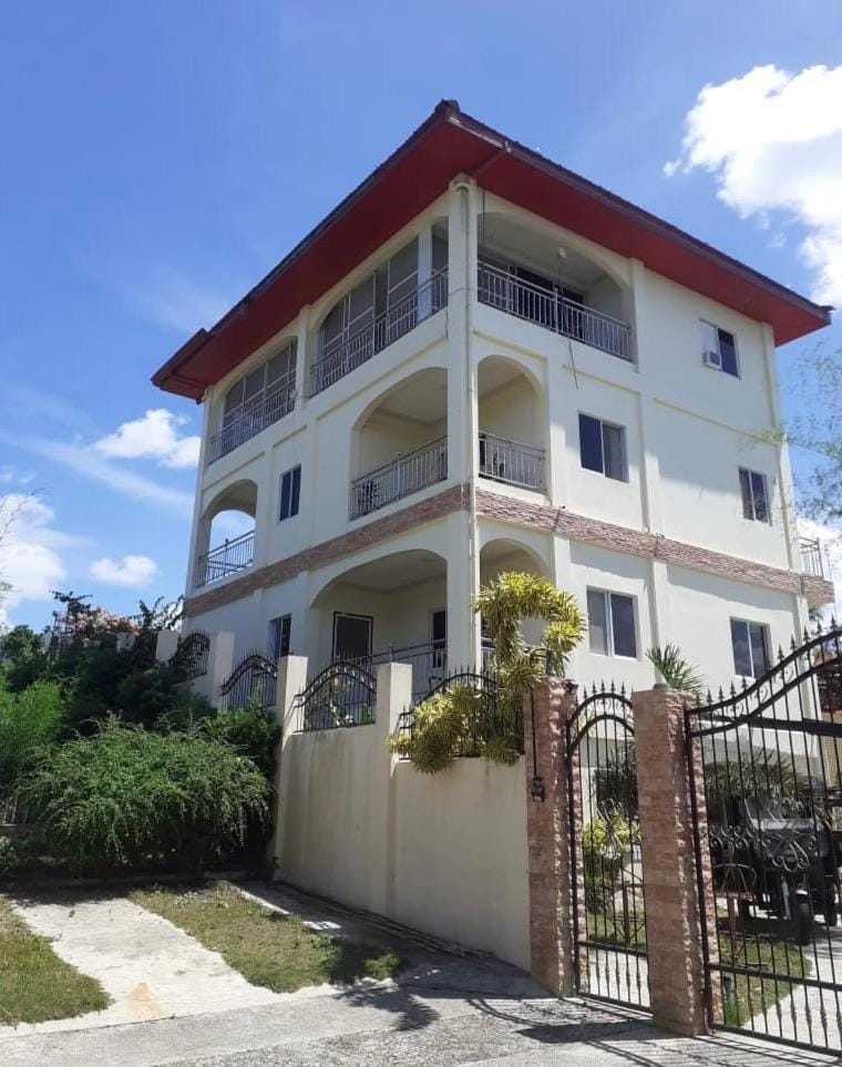 Soul Travellers Dagatan Guesthouse Bed and Breakfast in Central Visayas