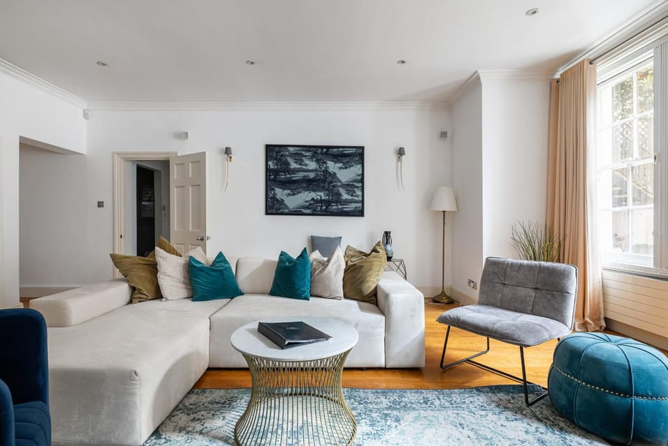 Relaxing and Spacious Kensington Apartment with Patio Apartment in City of Westminster