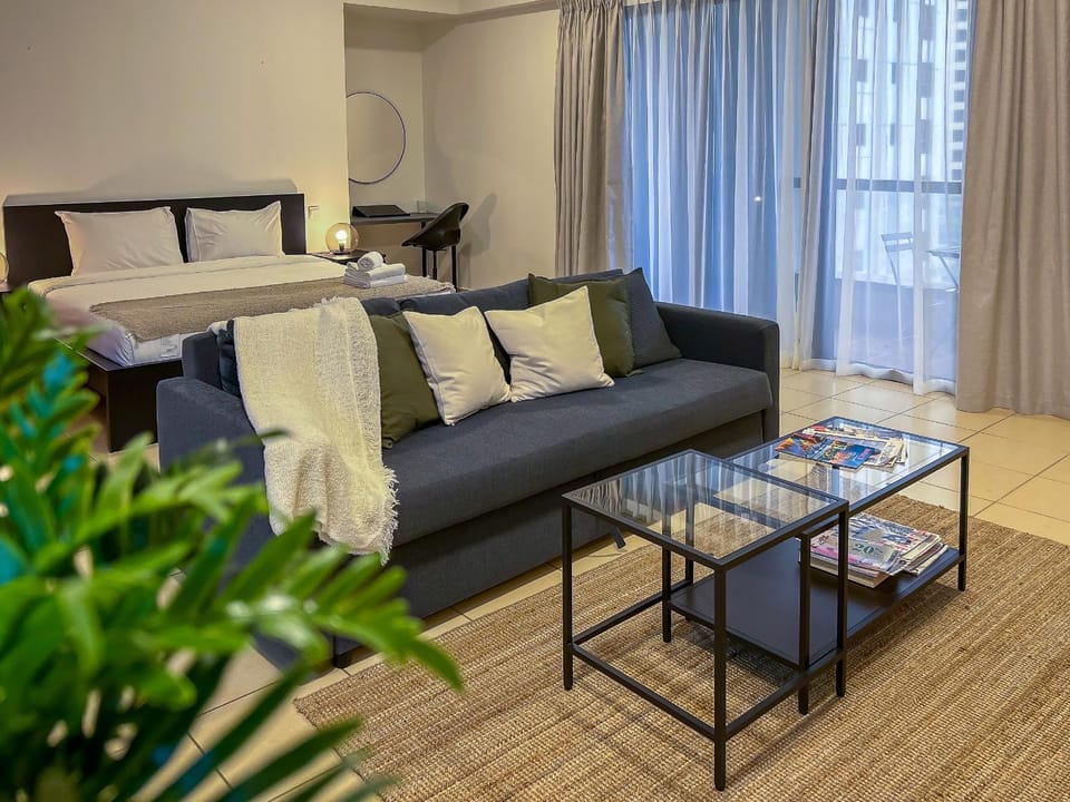 Bed, Living room