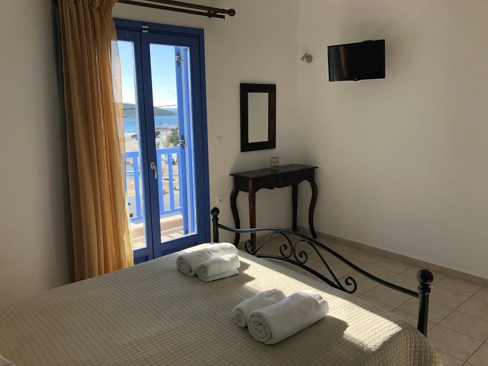 Studios Angela Port Apartment hotel in Decentralized Administration of the Aegean