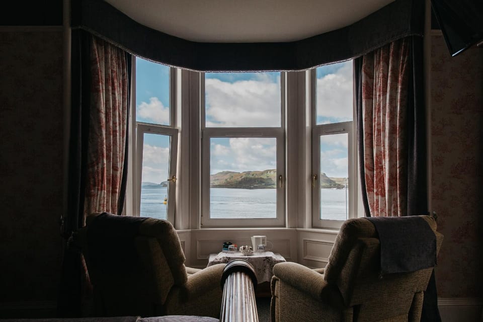 Coffee/tea facilities, Seating area