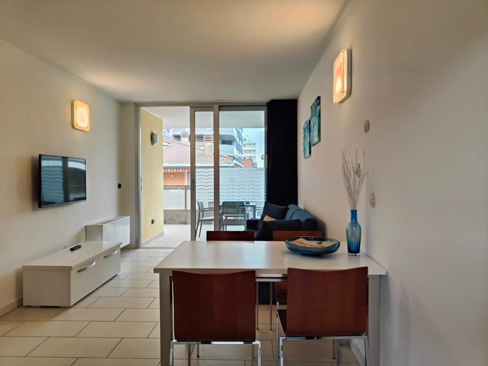 Minigolf, Photo of the whole room, Decorative detail, Dining area, Beach, Aqua park, Windsurfing, Pets, Swimming pool, Family, locker, laundry