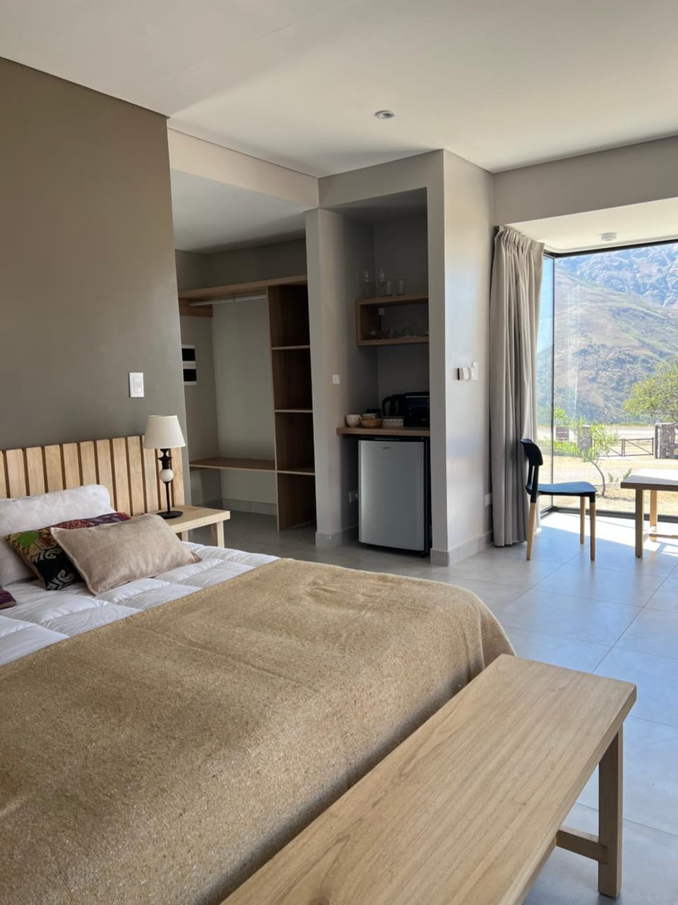 Bed, Photo of the whole room