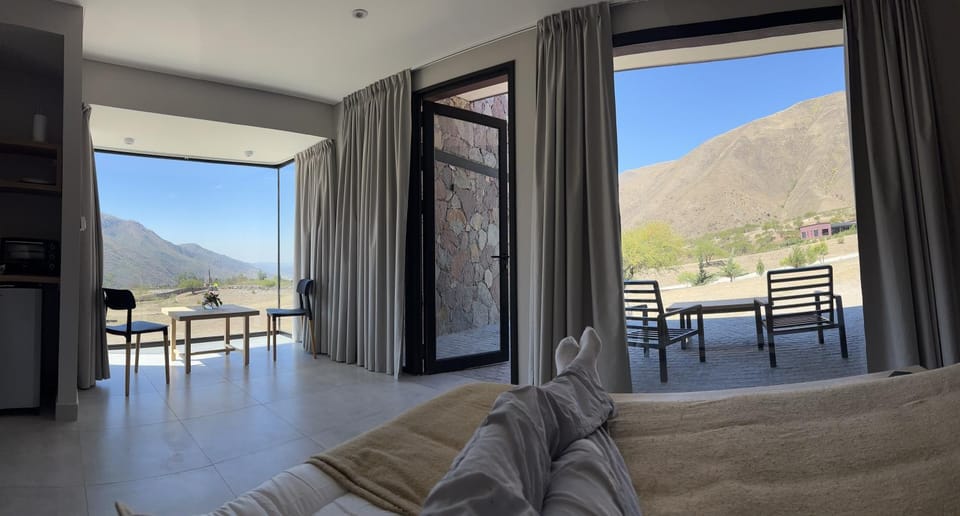 Balcony/Terrace, Mountain view