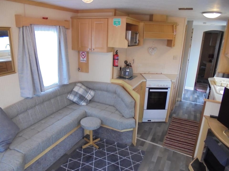 TV and multimedia, Kitchen or kitchenette, Living room, Seating area, minibar, pet friendly, stove