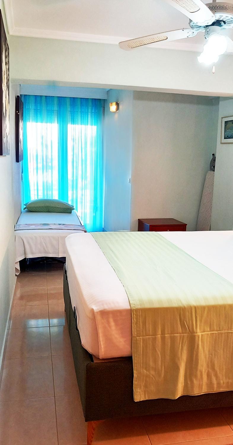 Bed, Bedroom, flat iron