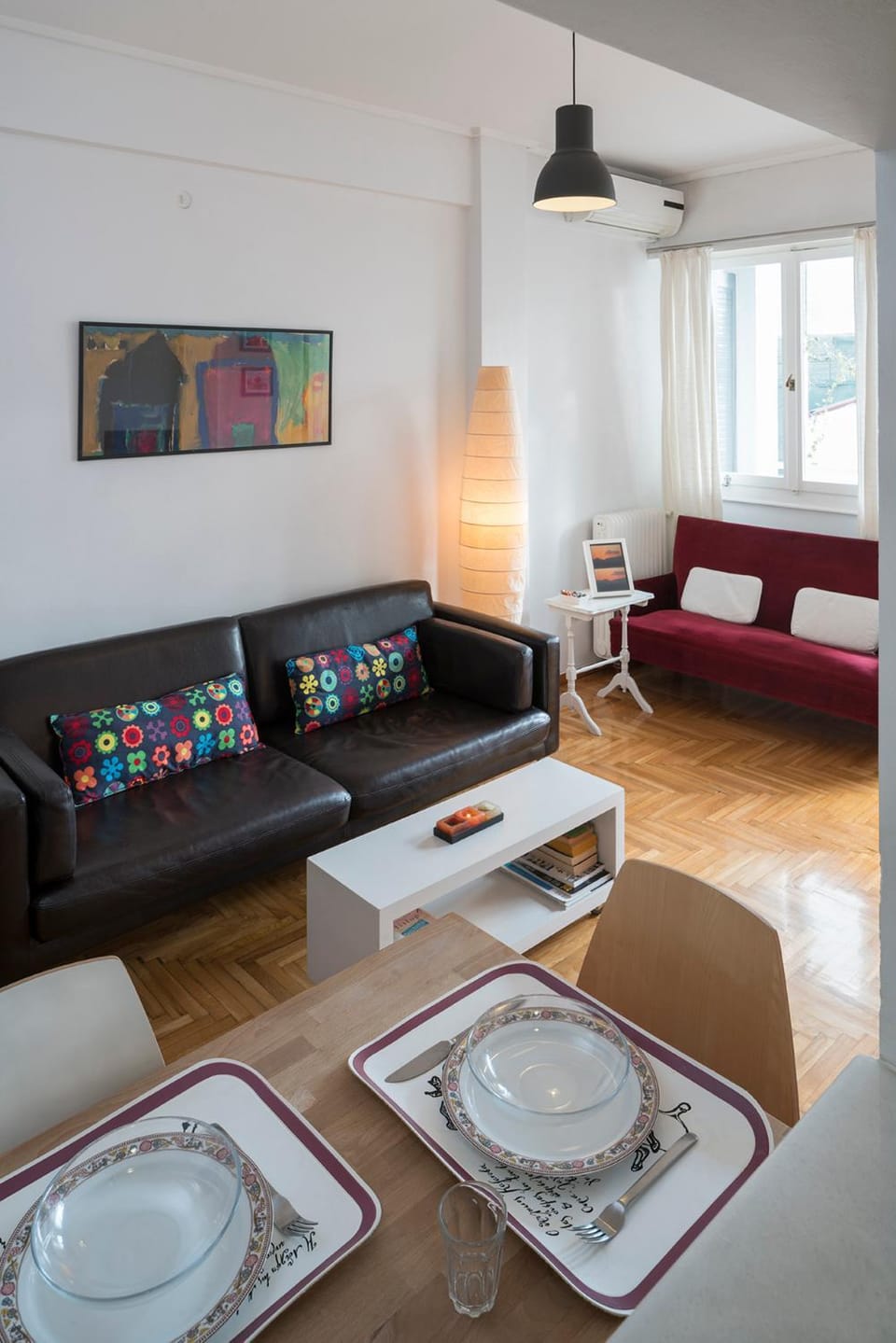 Living room, Photo of the whole room