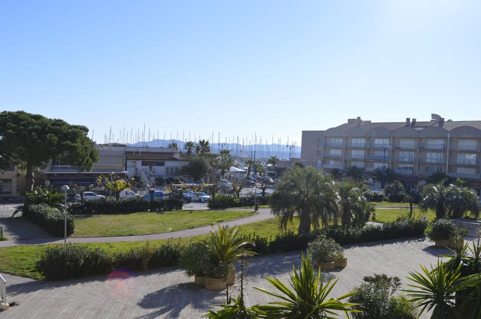Garden view, Sea view
