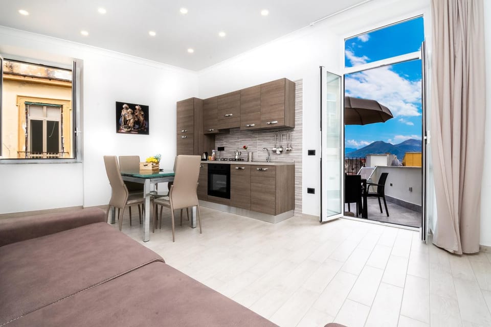 Living room, Seating area, Dining area, kitchen