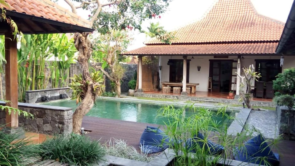 Villa Aquin Bed and Breakfast in Indonesia