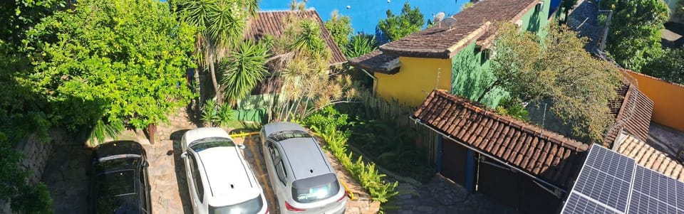 Hélio's Cháles Bed and Breakfast in Ilhabela