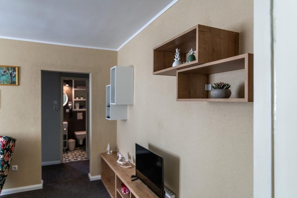 Communal lounge/ TV room, Decorative detail