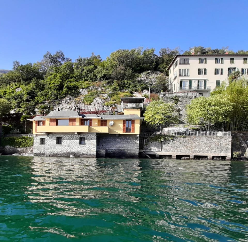 Property building, Garden, Lake view, Area and facilities