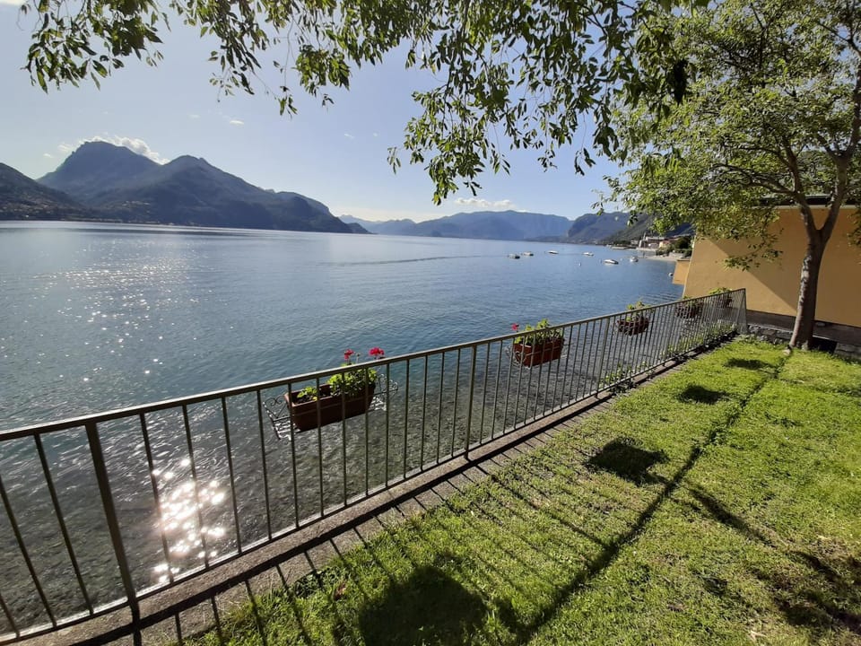 Garden, Lake view
