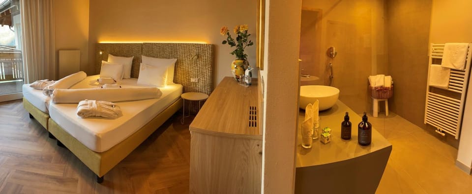 Bed, Photo of the whole room, Bedroom, towels, wardrobe