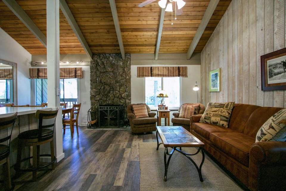 Sunshine Village 104 Condo Apartment in Mammoth Lakes
