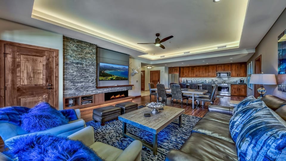 Luxury 3Br Residence Steps From Heavenly Village & Gondola Condo Apartment in Stateline