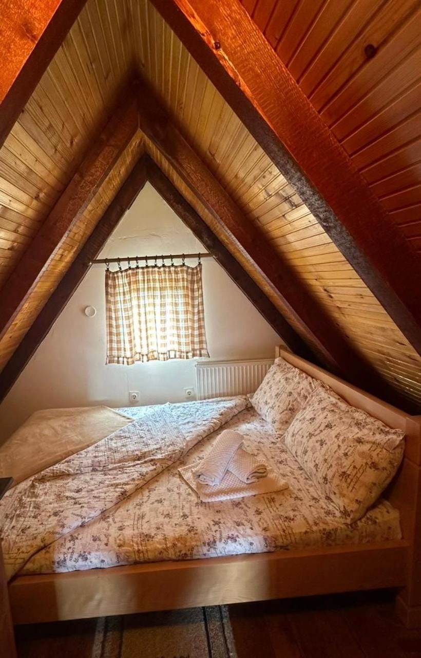 Bungalows Krstajić Campground/ 
RV Resort in Montenegro