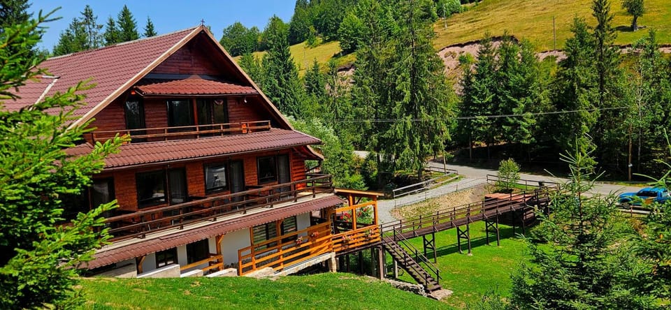 Cabana Cota 1000 Arieseni Chalet in Cluj County