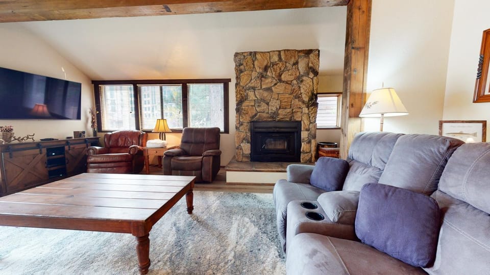 Helios North #5 Condo Apartment in Mammoth Lakes