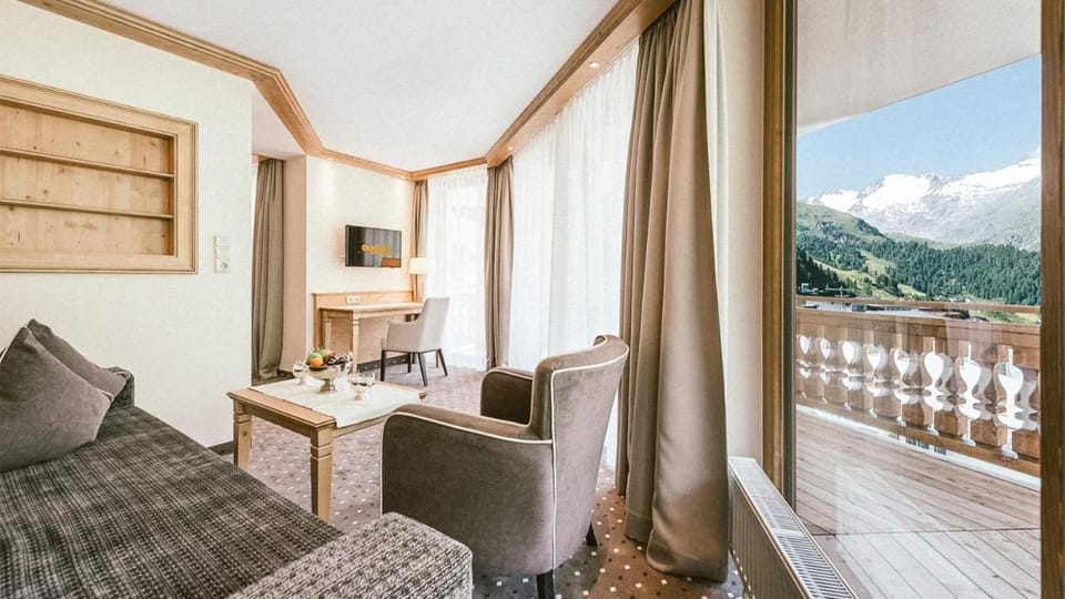 Gourmet & Wine Hotel Austria - 4 Sterne superior - Ski In Ski Out Hotel in Obergurgl