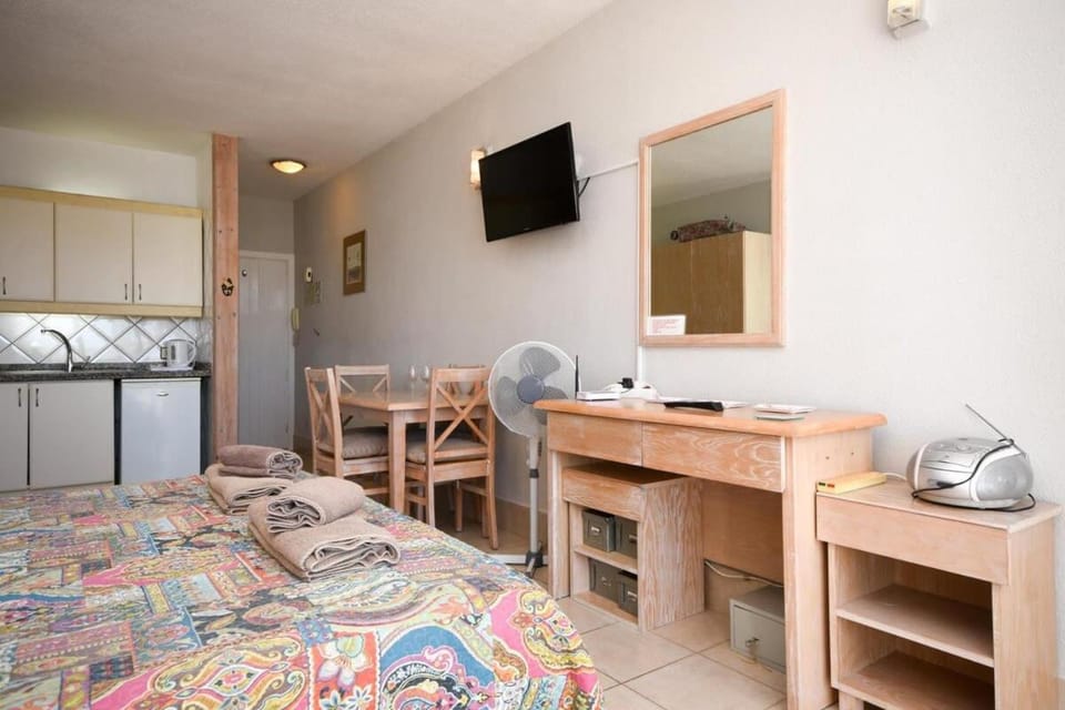 Azahara Playa 2 - Studio Apartment in Playa de las Americas