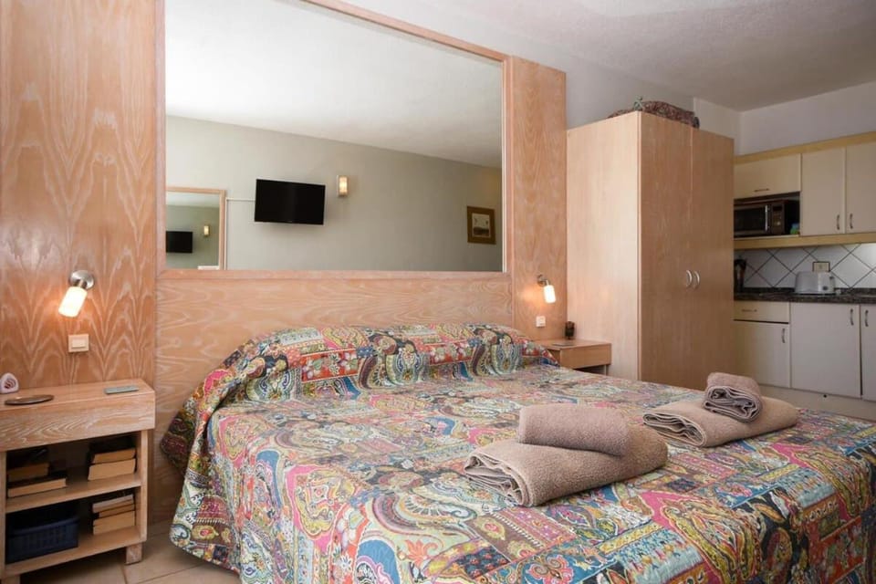 Azahara Playa 2 - Studio Apartment in Playa de las Americas
