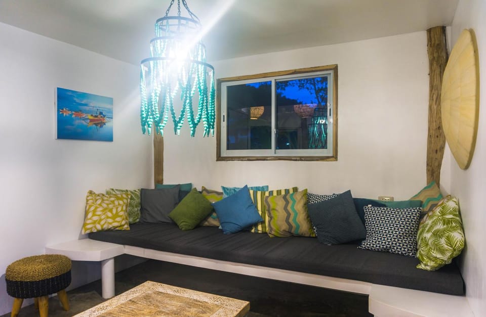 Garden loft 90sqm in the heart of El Nido- 2 bedrooms Apartment in El Nido