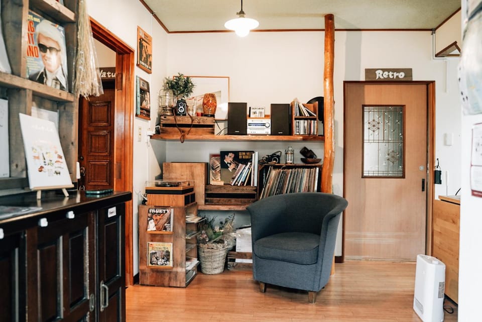 Living room, Internal: Not applicable to any particular room