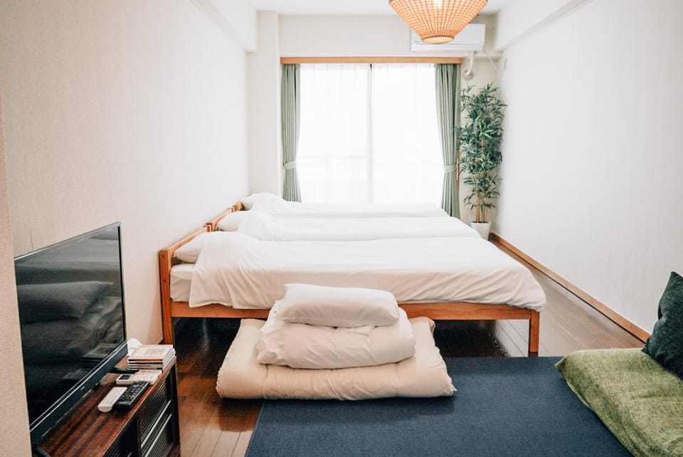 Bed, Photo of the whole room, Bedroom