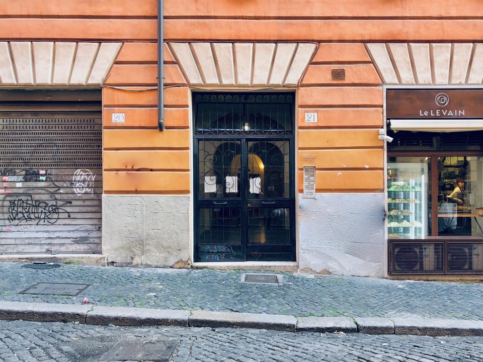 Property building, Facade/entrance, Day, Neighbourhood, Street view, Parking