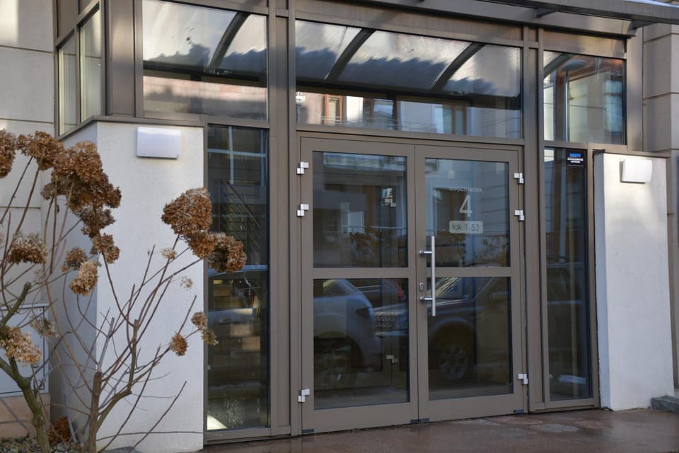 Property building, Facade/entrance