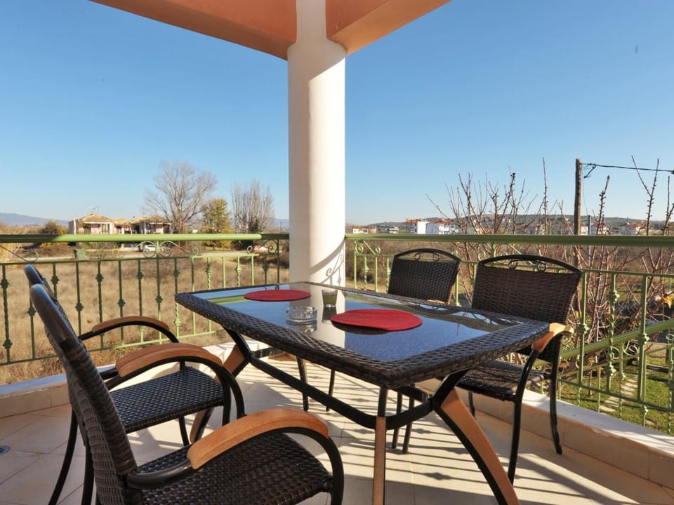 Balcony/Terrace, Dining area, Garden view
