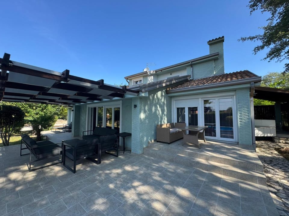 Property building, Patio, Garden, Seating area