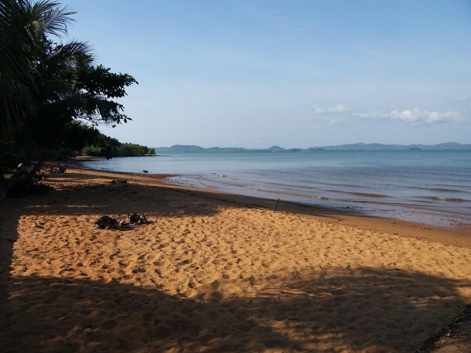 Peony Villa, 3 Bedroom Beachfront Pool Villa House in Ko Chang