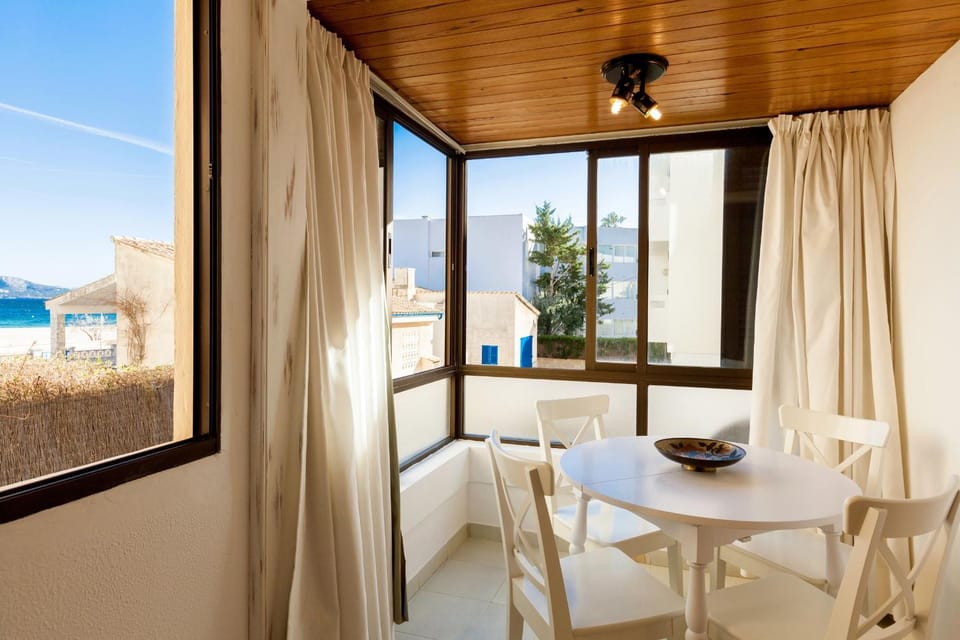 Nearby landmark, Dining area