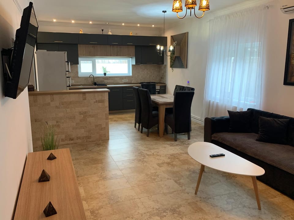 TV and multimedia, Living room, Dining area, minibar, pet friendly, stove
