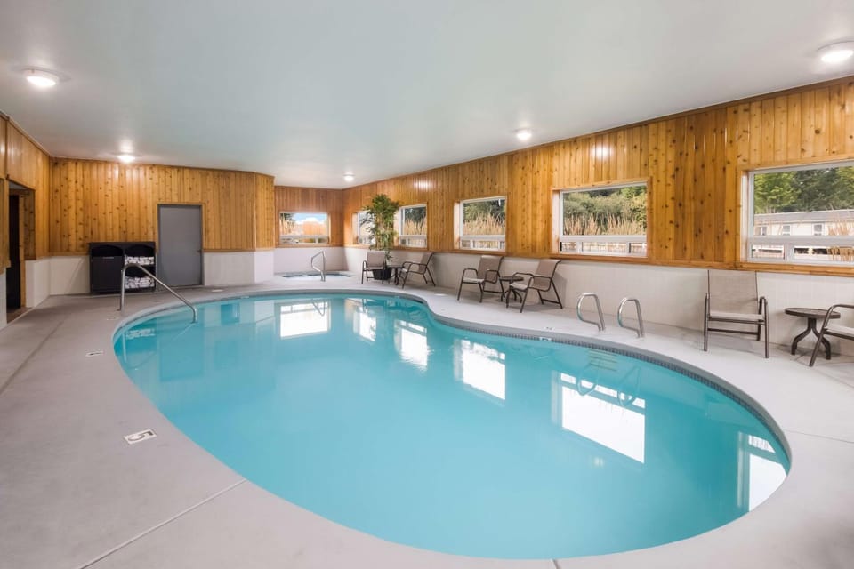 Pool view, Swimming pool
