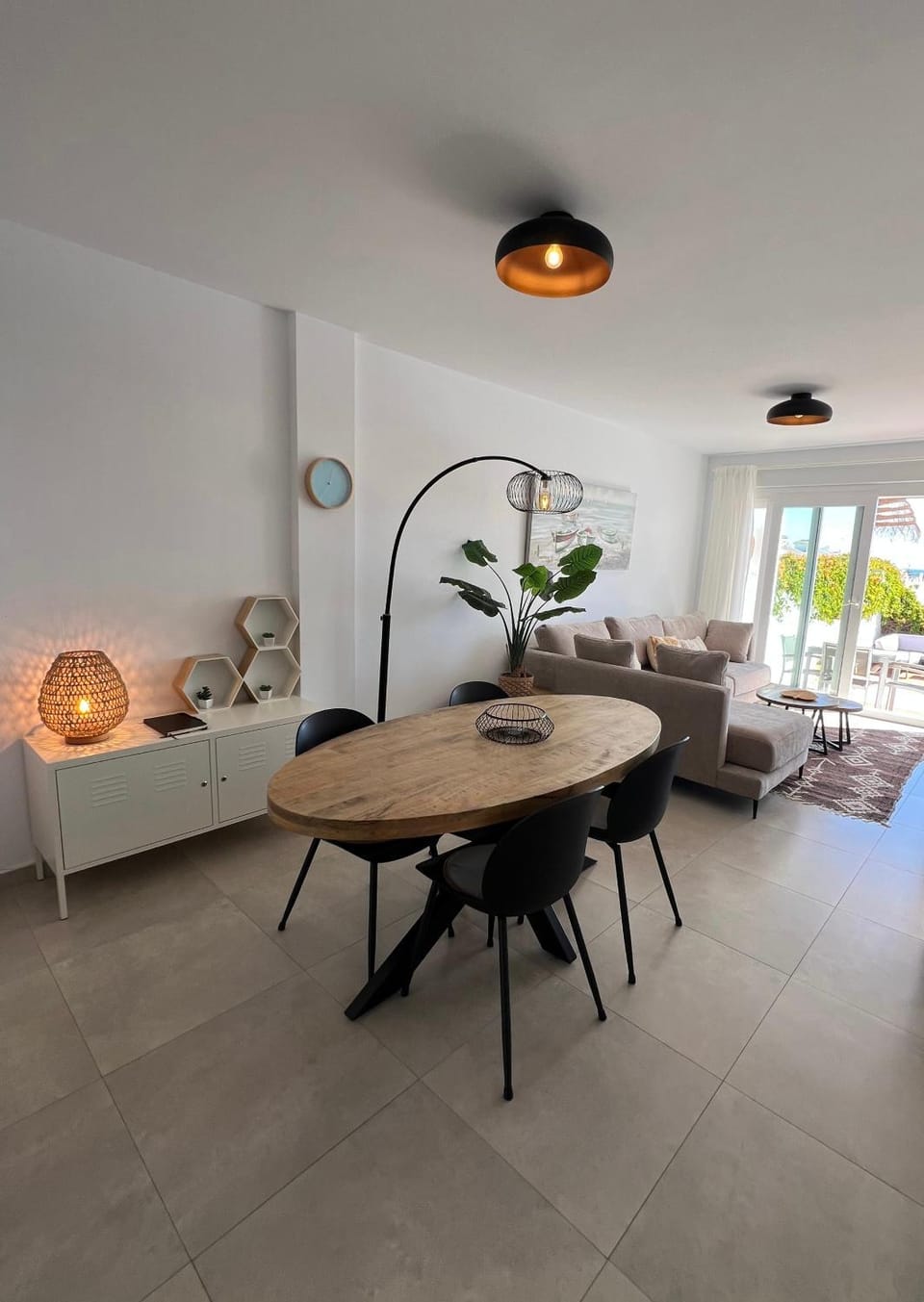 Living room, Dining area