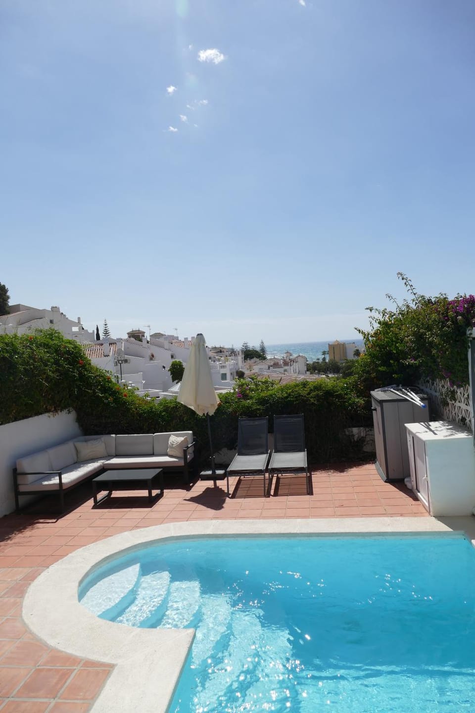Pool view, Sea view, Swimming pool, sunbed